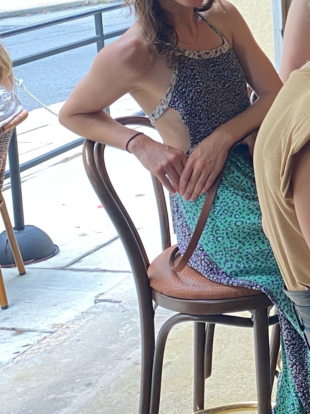Backless Sundress - Picture 3 of 3